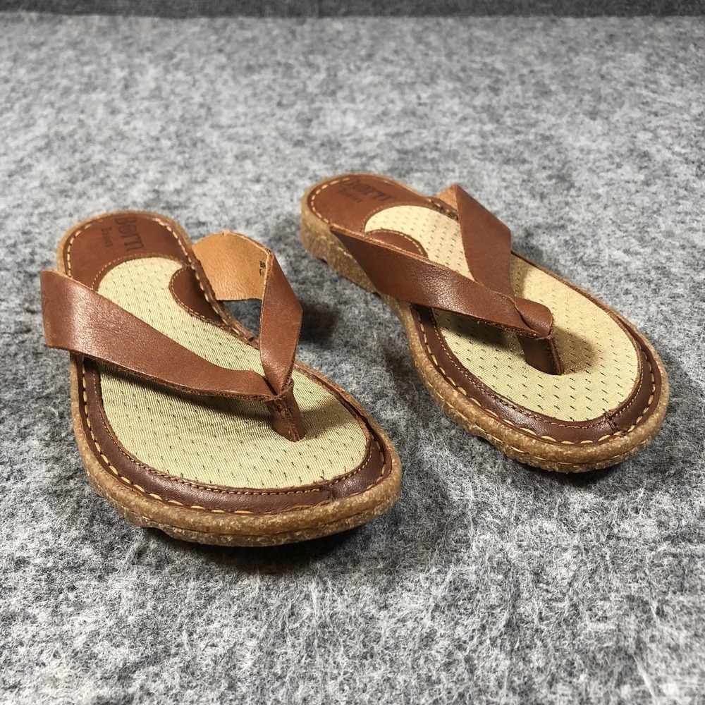 Born Basics Bora Sandals Womens Size 6 Brown Leather Thong‎ Flip Flop Comfort